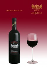 CABERNET PIAVE D.O.C. A strong wine in its character and herbaceous bouquet. Softness and an underlying bitter touch blend in an exquisite culmination.   Recommended with white and red meat roasts and grilled meat.  Serve at a temperature of 18-20° C.